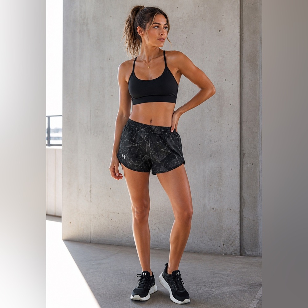 Under Armour HeatGear Shorts Womens Small Black Athletic Running Gym
